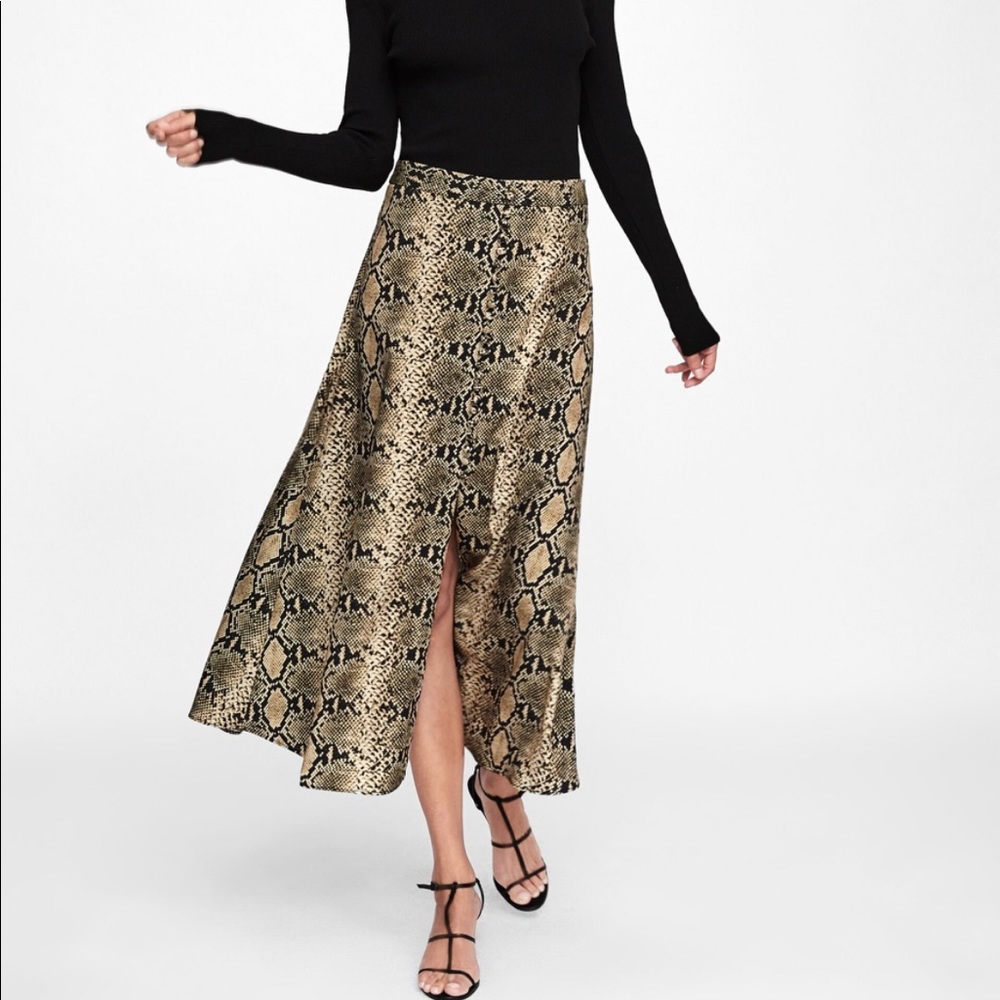 Zara Snake print Midi Skirt